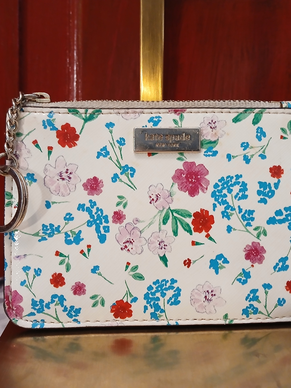 kate spade New York White Floral Zip Cardholder